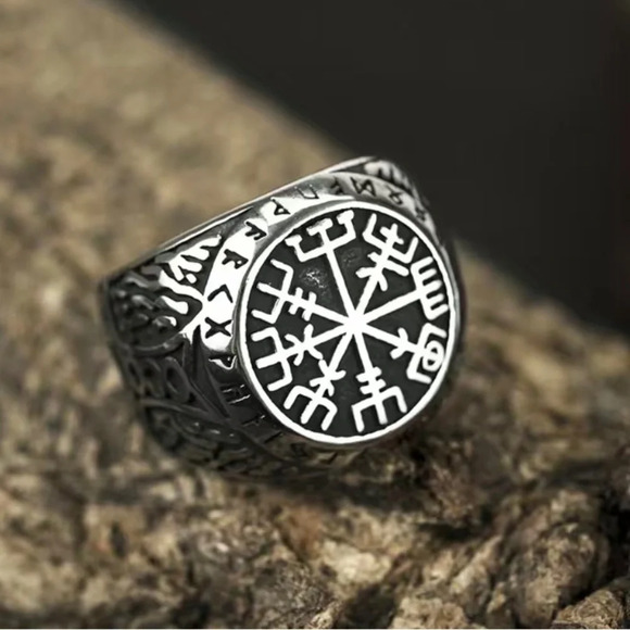Other - Stainless Steel Viking Compass Ring